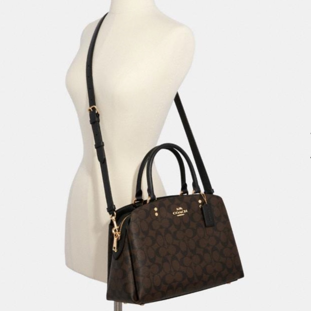 Coach purse - Lillie Carryall In Signature Canvas